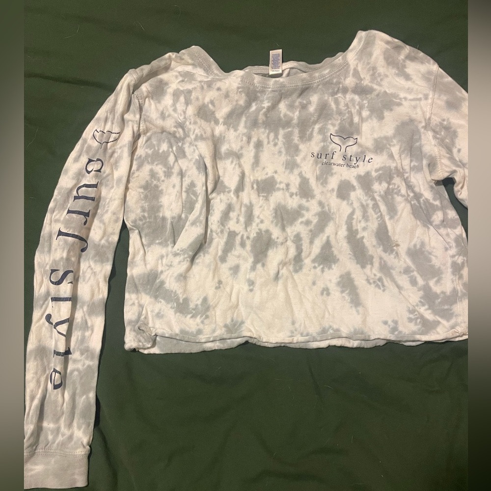 Surf style cropped long sleeve